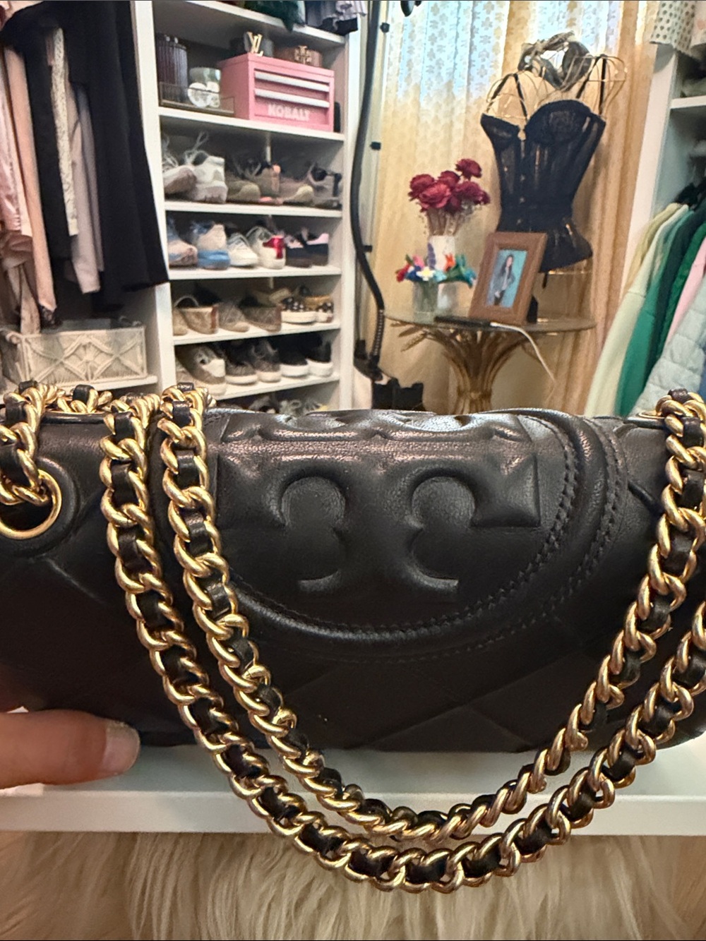 Tory Burch Fleming Black Quilted Leather Shoulder Bag with Gold Chain Strap - Picture 2 of 7